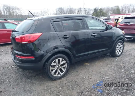 2016 Kia Sportage Lx z USA, uszkodzony, nr VIN KNDPBCAC1G7818891